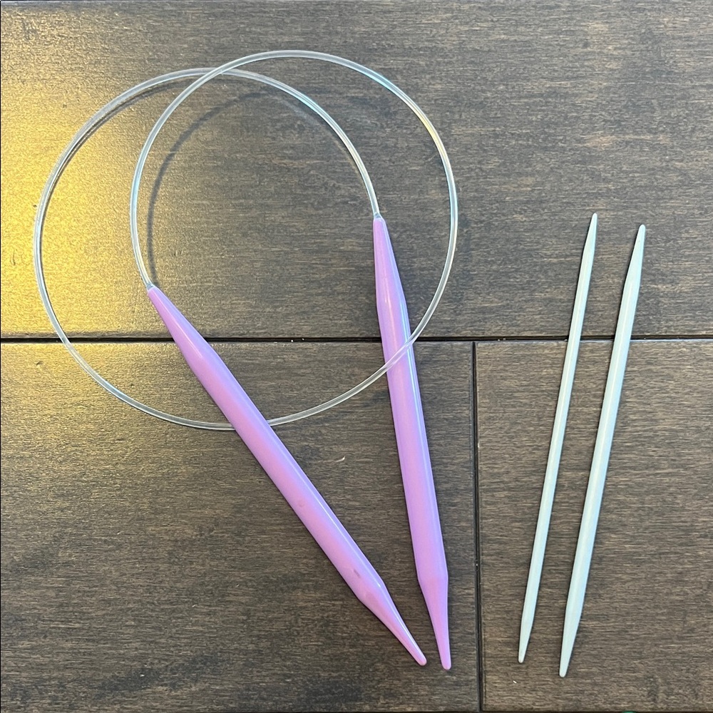 Pink and White Knitting Needles Set